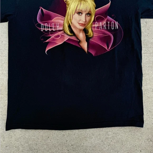 Vintage 2004 Dolly Parton Tour Tee - Picture 5 of 6